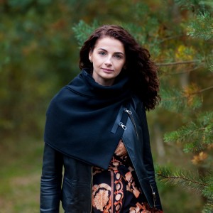 Szal  wełniany, czarna chusta z naturalną skórą, ciepły, elegancki szalik na zimę
